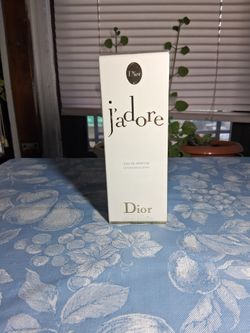 Dior J'Adore Perfume