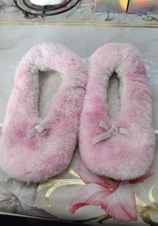 Slippers 