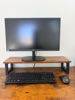 HP Monitor with Keyboard and Mouse
