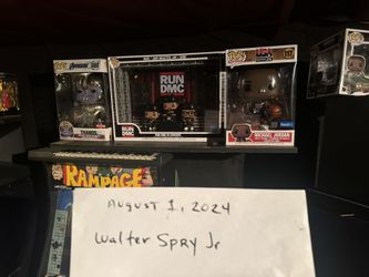 Mezco & Funko Pop Collectibles 