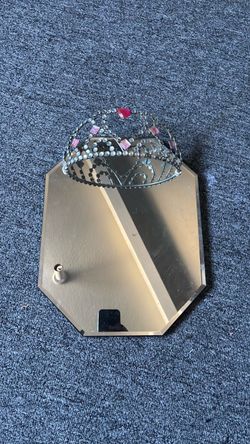 Decorative Octagonal Mirror with Crown Accent