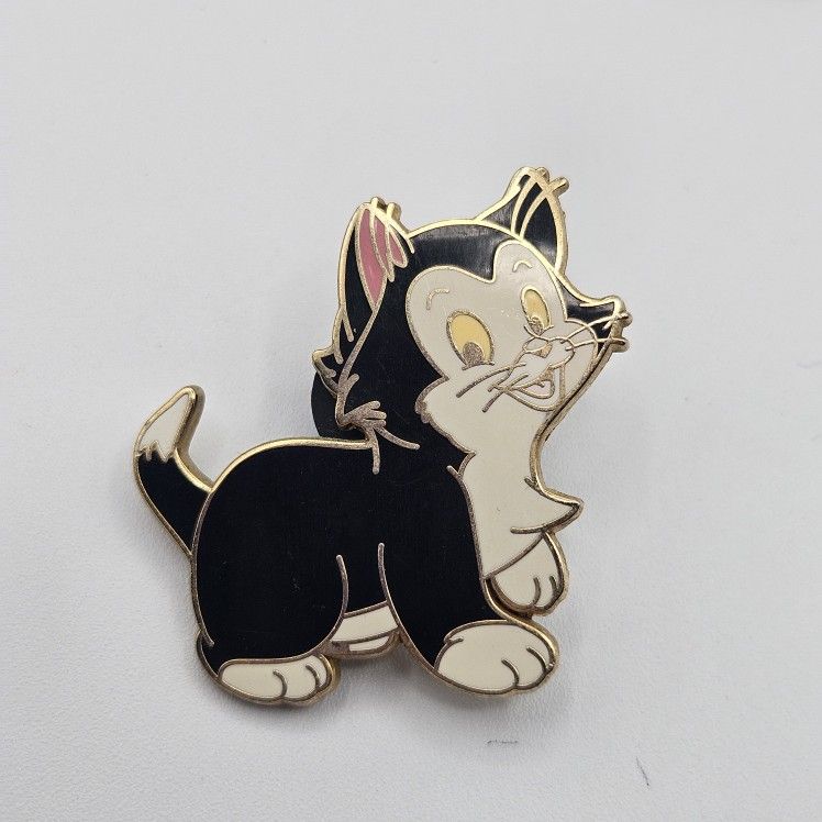 2010 Disney pins rare retired Figaro from Pinocchio