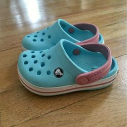 Girl Crocs Shoes Size 11