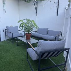 PATIO FURNITURE 