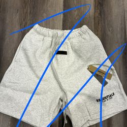 ESSENTIAL SHORTS SIZE S