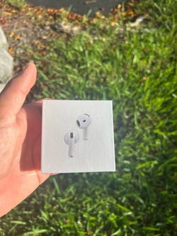 Apple AirPods 4 Sealed Brand New (ANC)
