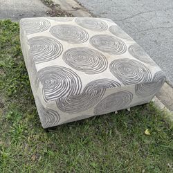 Free Ottoman