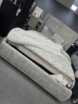 ✨️ King, Cal King, Queen Bed Frame ✨️ Furniture Sectionals, Bedrooms, Dining Avail