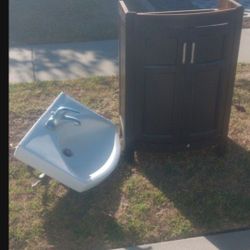 Bathroom Sink/Faucet/Vanity cabinet