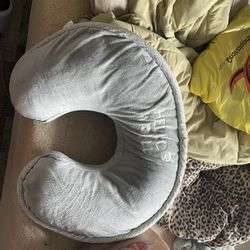 Breast Feeding Pillow