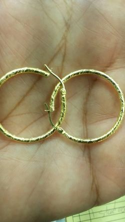 14k italian gold hoops 1.5 grams