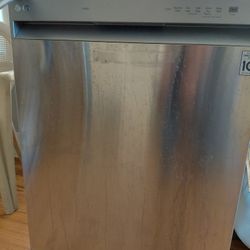 Dishwhaser Lg Like New