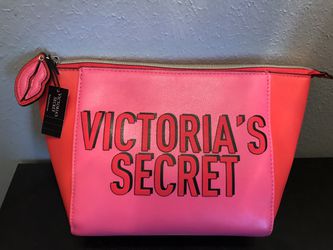 Victoria's Secret reverse message glam bag NEW for Sale in Metairie, LA -  OfferUp