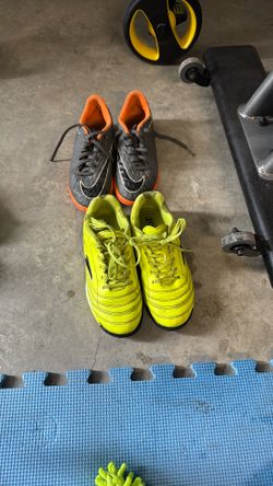 Indoor Boys Soccer Shoes