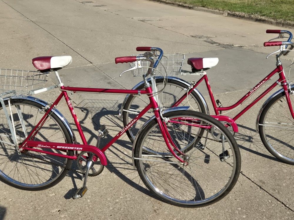 Schwinn Bikes Men's & women's Pair
