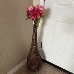Unique Modern Rattan Floor Vase With Flowers 