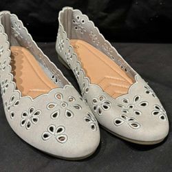 Women's Eyelet Ballerina Style Flats