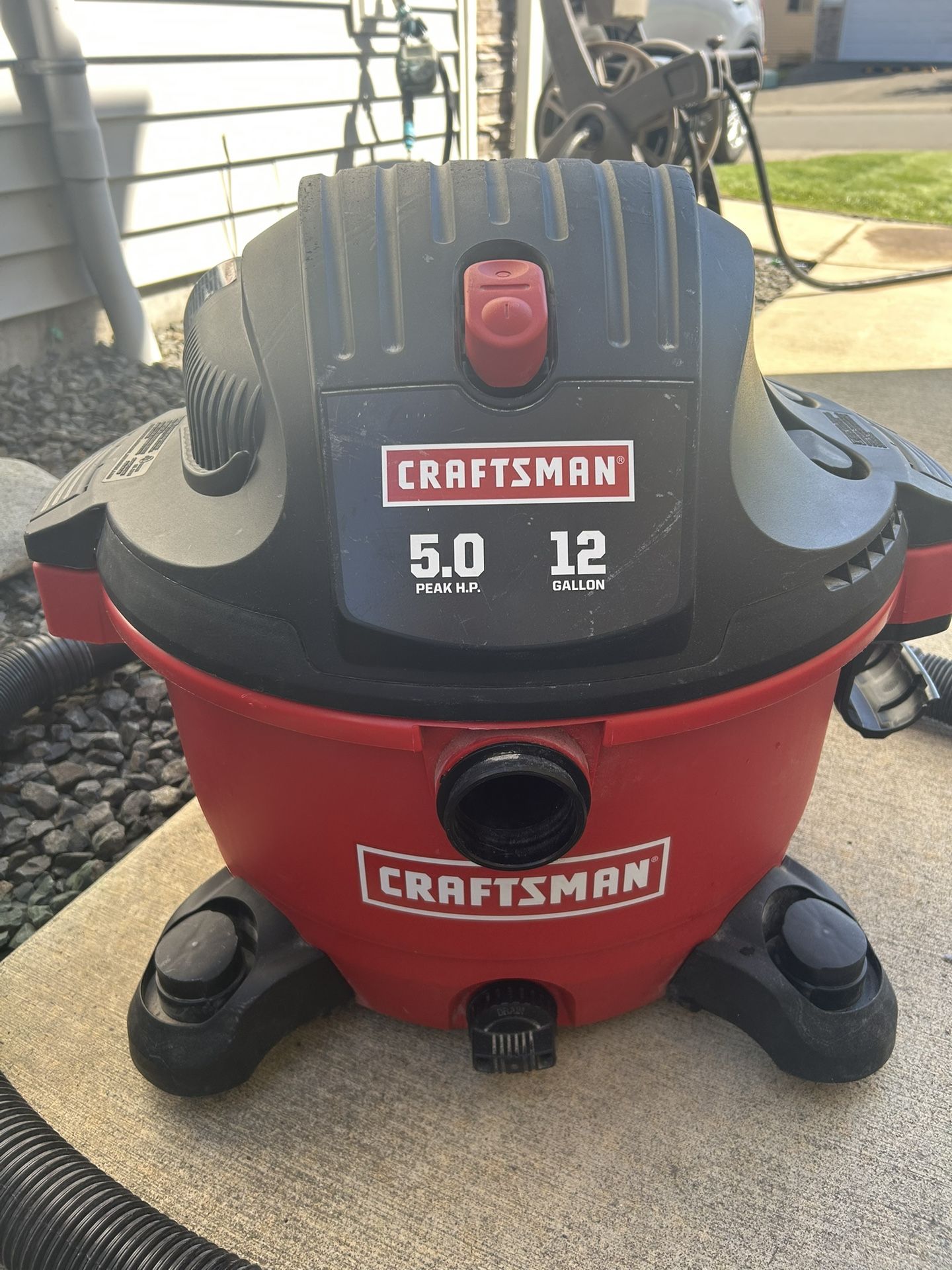 Craftsman 12 GALLON WET / DRY VAC