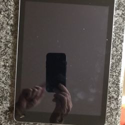 Apple IPad Air 1 ( First Generation )  Tablet
