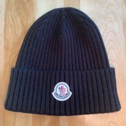 Moncler Beanie (BEST OFFER)
