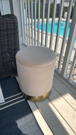 Blush ottoman