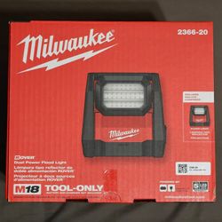 M18 GEN-2 4000 Lumens ROVER LED AC/DC Flood Light + 5.0Ah Battery and Charger
