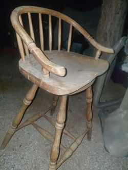 ANTIQUE SWIVEL CHAIR