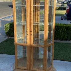 Oak Curio Cabinet With Mirrored Back / Built In Light
