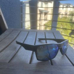 Oakley Two Face