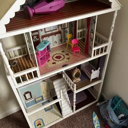 4 Ft Doll House 