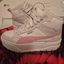 👟 Puma White & Pink Platform Sneakers (Kids 6.5)