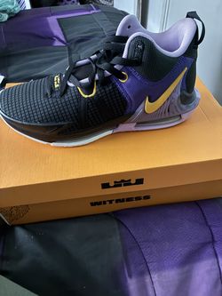 Nike LeBron Witness