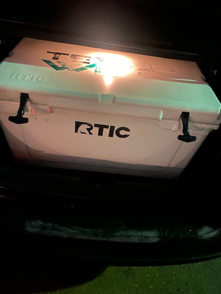 RTIC Ice Chest