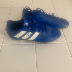 Soccer Cleats—size 6