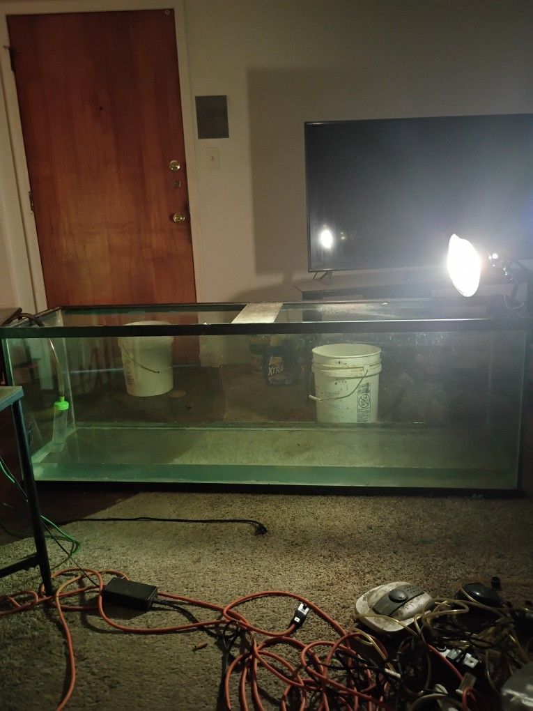 125 Gallon Need To Be Sealed 200 Dollars 6 Feet Long