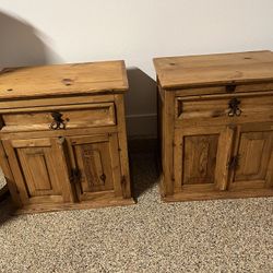 Exc Condition Pair Of Pine End Tables/nightstands
