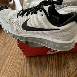 NIKE AIR MAX 2017. Men’s Size 11.  White & Black. Brand New. 