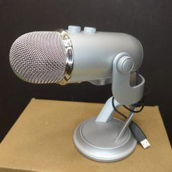 Blue Yeti Pro. Multi-Pattern USB Condenser Microphone 