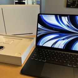 M2 MacBook Air - Midnight Color