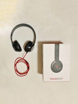 Beats Solo2 Wired in a box