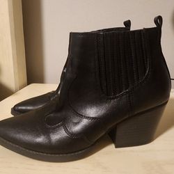American Rag Women's Boots Size 71/2