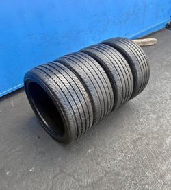 235-55R20 Goodyear Brand tires SET OF 4 en perfecta condición 🏁