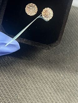 Natural diamond earrings