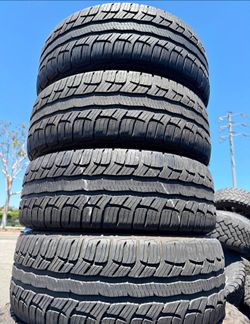 235/55/19 bfgoodrich vendo un set de llantas usadas excelente condiciones de vida las 4 ✅🤩I am selling a set of used tires, all 4 in excellent living