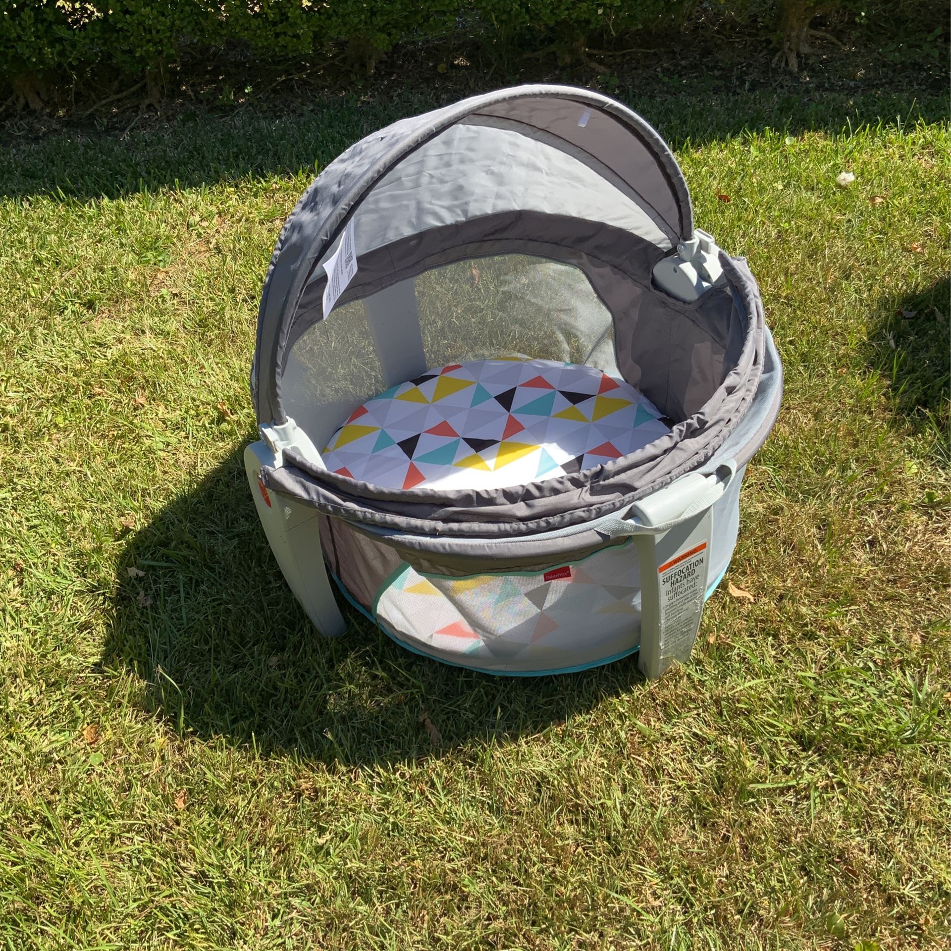 Fisher-Price On-the-Go Baby Dome Arrows Away, travel portable play space with canopy