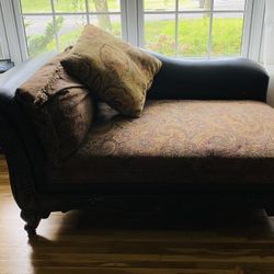 Chaise Lounge 