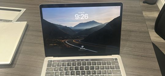 MacBook Pro M1 (Late 2020)