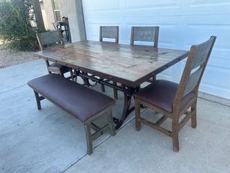 Dining room table sets