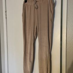 Women’s Soft Velour Jogger Style Pants (Size S)