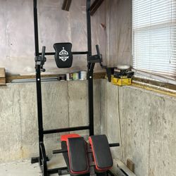 Chest And Ab Combination Press